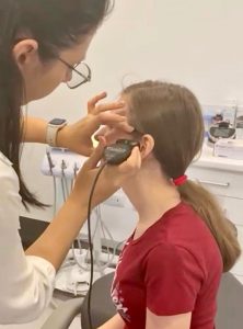 Investigație medicală ecografica pentru ATM la Innovation Medical Center.