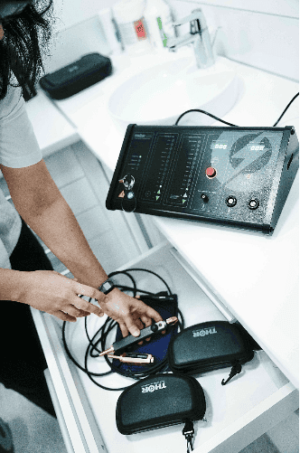 Laser-acupunctură cu LLLT Thor – tratament non-invaziv pentru nevralgia de trigemen din disfuncțiile ATM