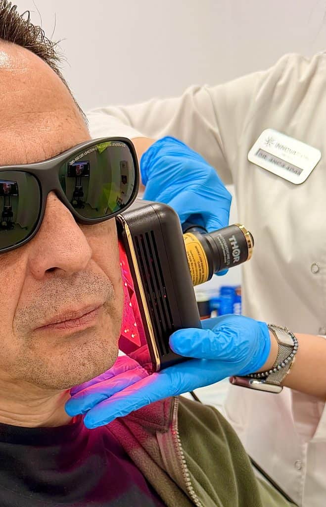 Fotobiomodulare de mare putere cu THOR Giant Laser Cluster