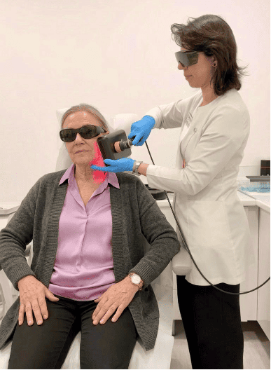 Tratament laser avansat pentru disfunctia ATM cu Giant Laser Cluster