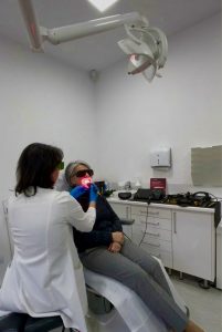 Tratament intraoral cu laser THOR pentru xerostomie – stimulare salivară precisă și nedureroasă